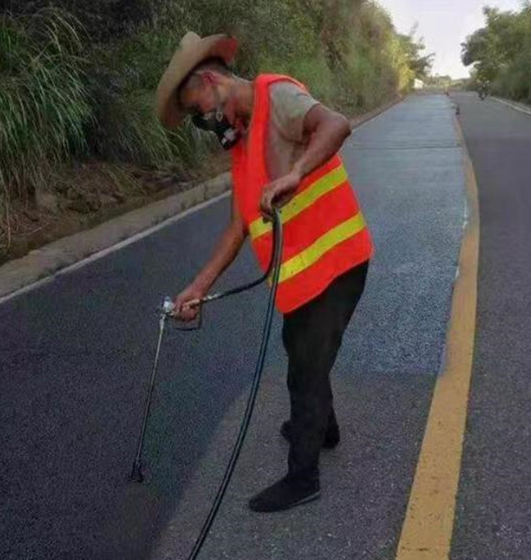 九江路面喷涂翻新彩色步道施工方案