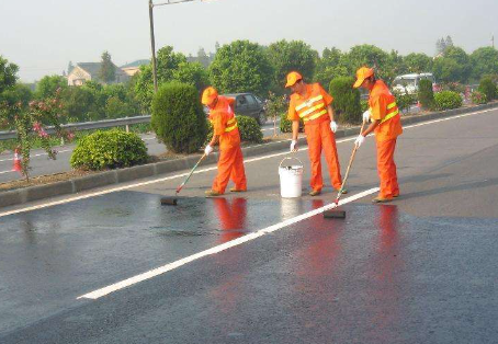 九江 彩色路面喷漆维修改色的使用寿命有多长？